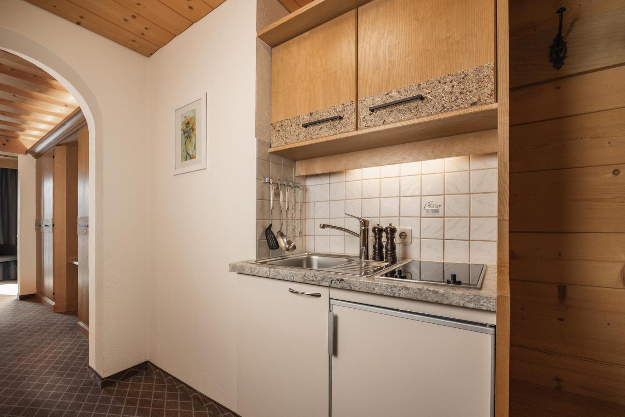Jochum Hotel Garni Fiss Esterno foto